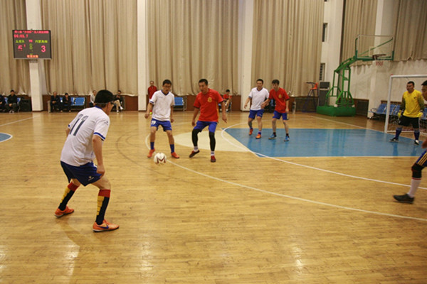 企业举办了第二届“万龙杯”室内五人制足球比赛.jpg